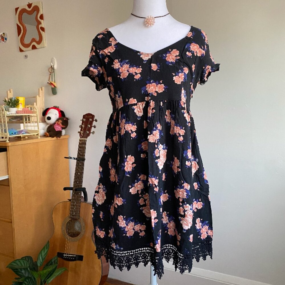 LA‎ Hearts by PacSun Coquette Babydoll Dress Medium Crochet Floral Empire Waist